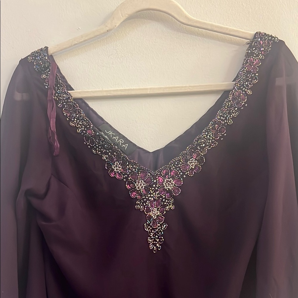 J KARA - Elegant purple chiffon and Sequin Embellishments size 8 - Picture 3 of 9